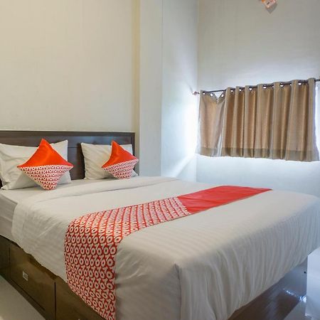 OYO 2598 Hotel Chocolate Langsa Esterno foto