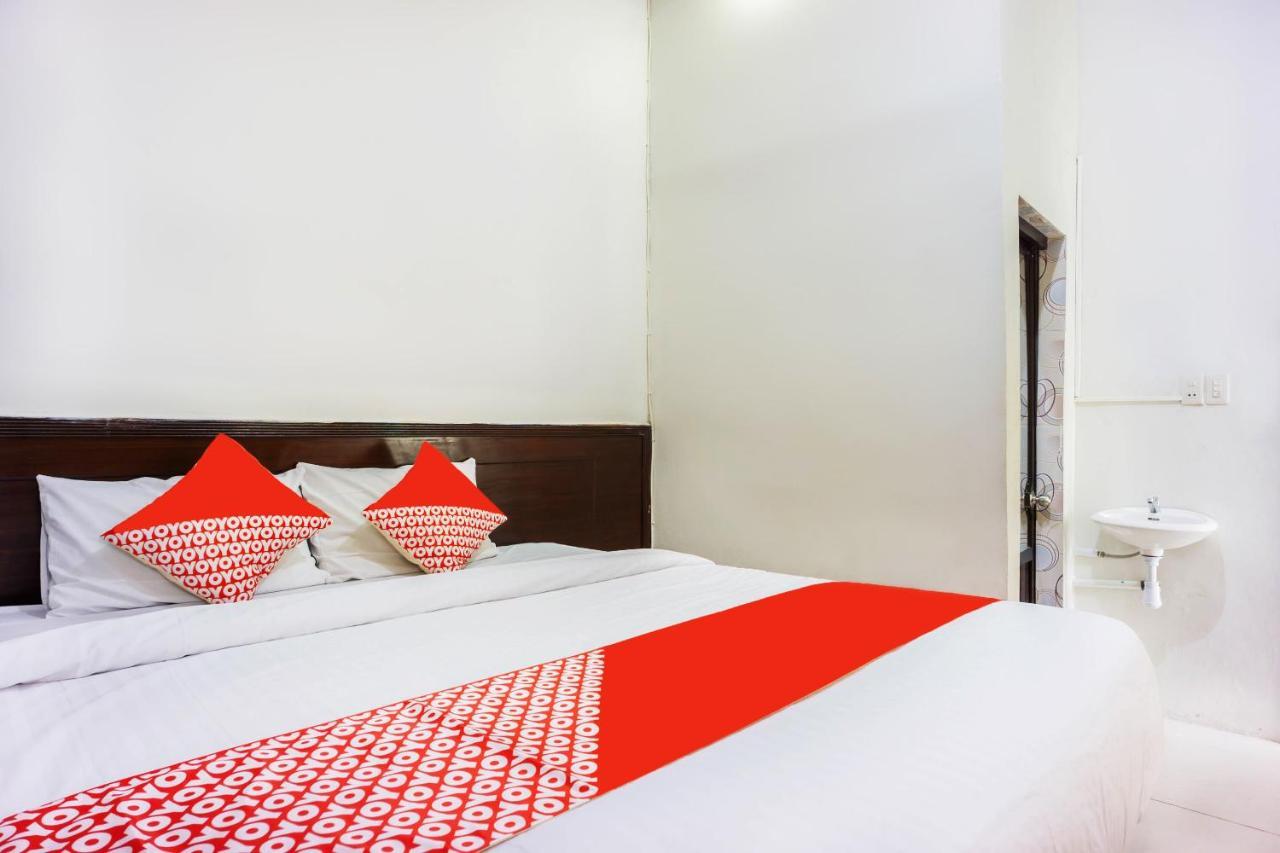 OYO 2598 Hotel Chocolate Langsa Esterno foto
